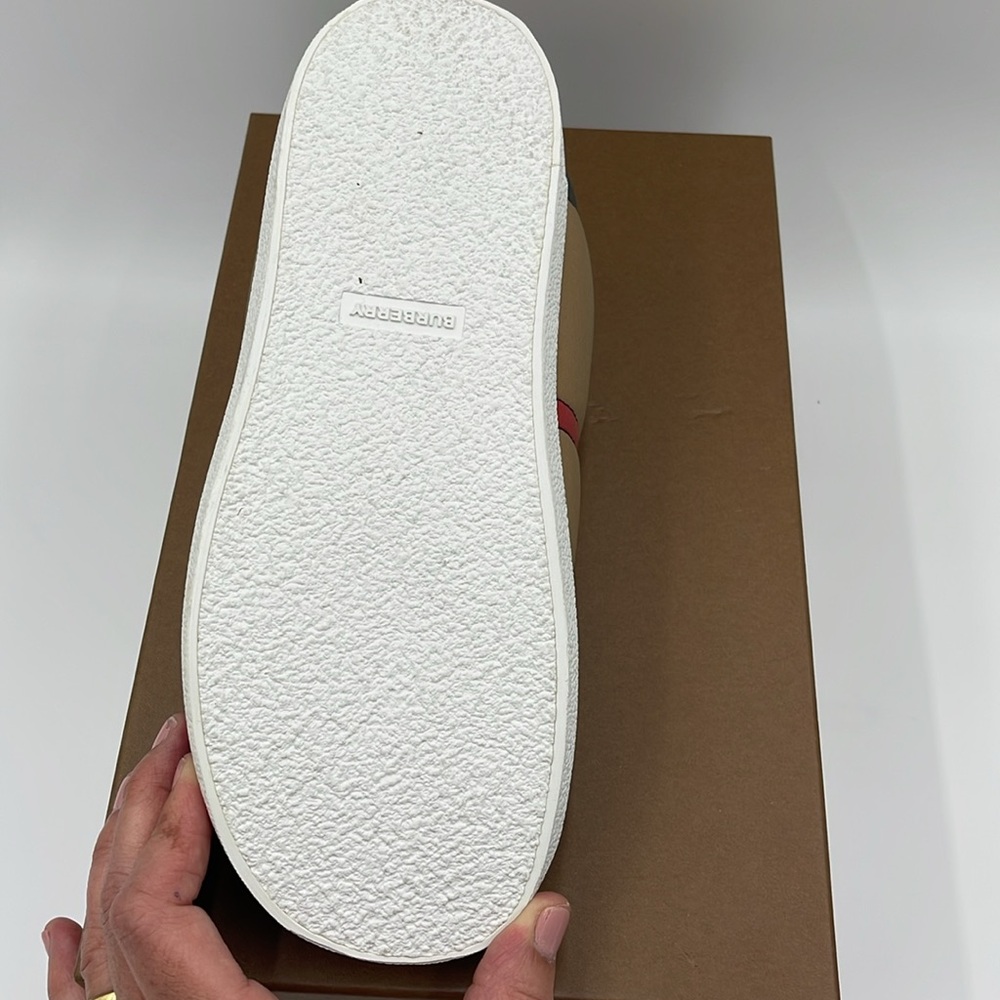 Burberry archive beige size 39 brand new inbox slip on - Picture 8 of 14